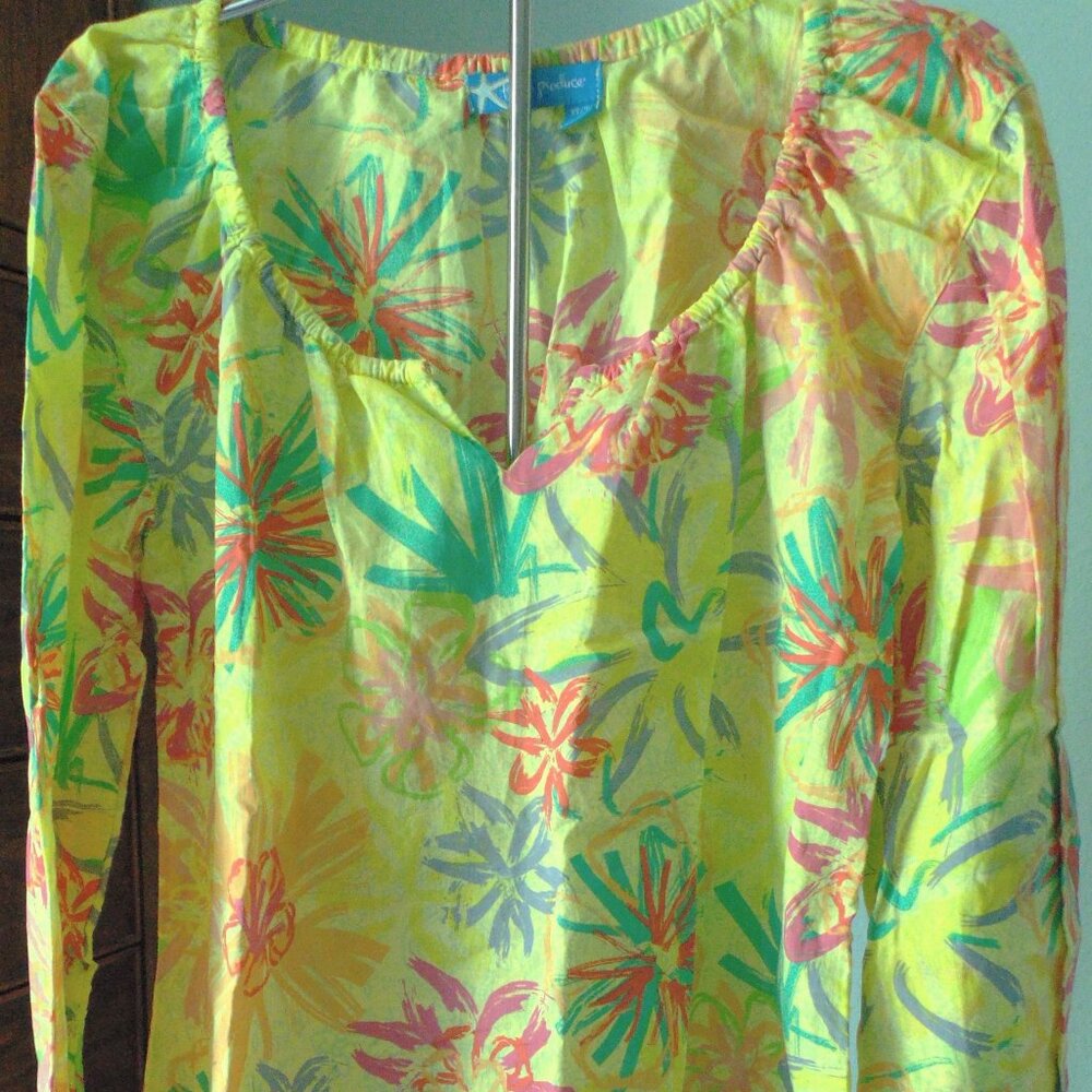New XS S FRESH PRODUCE Yellow Floral Hawaiian Long Sleeve Tunic Peasant Top